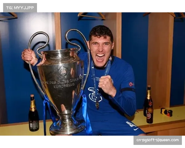 朗斯后卫格雷迪特胫腓骨骨折，预计长期缺阵影响防线